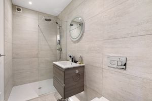 Photo 14- click for photo gallery